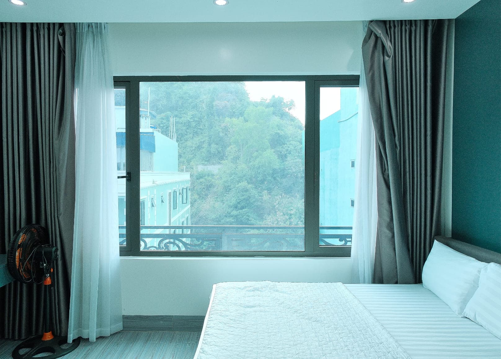 https://cms.homesworld.vn/wp-content/uploads/2026/04/1-3.jpg