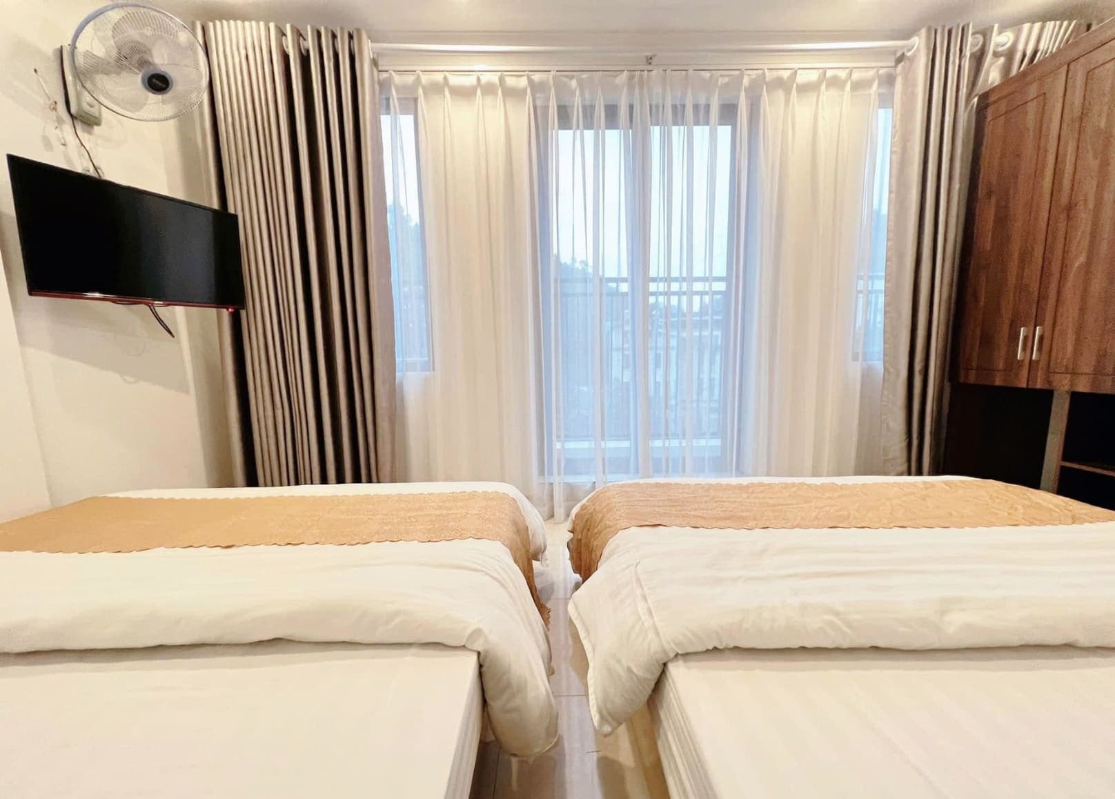 Phòng Tiêu Chuẩn Có Ban Công – CB.GH01